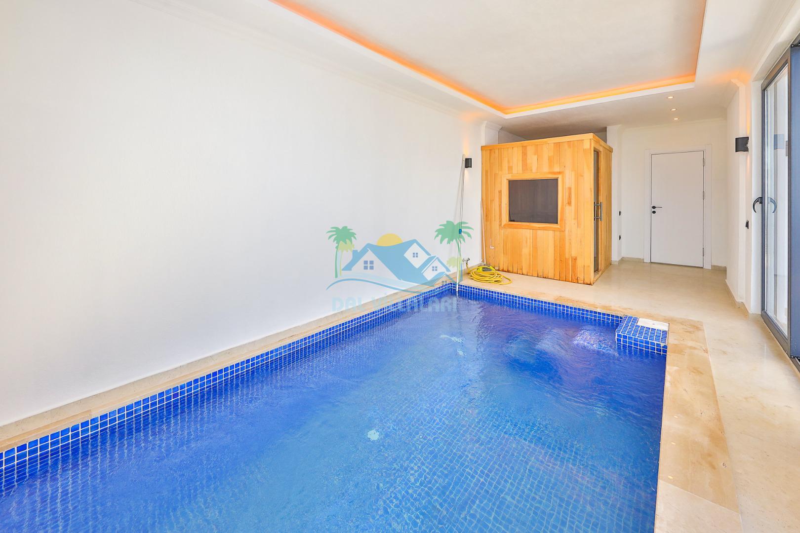 Isıtmalı sıcak havuz