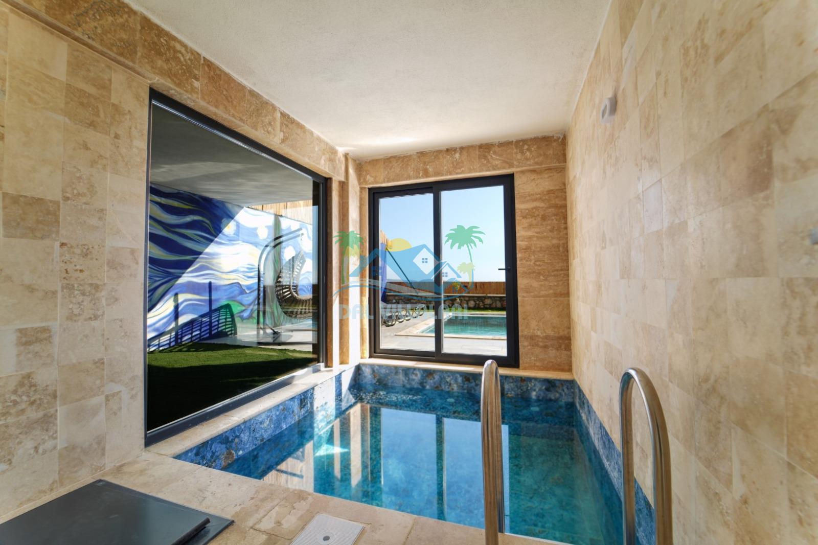 Isıtmalı sıcak havuz