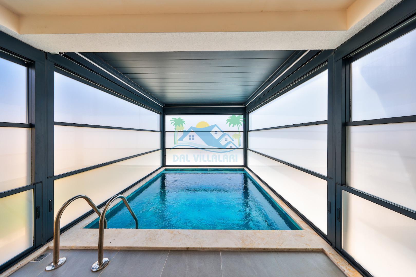 Isıtmalı sıcak havuz