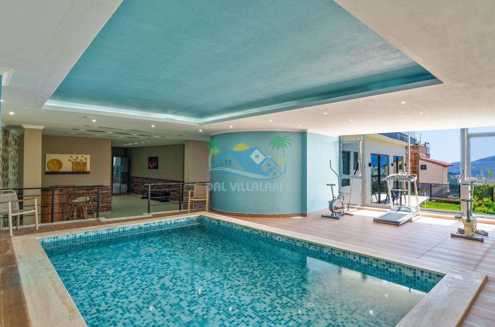 Isıtmalı sıcak havuz