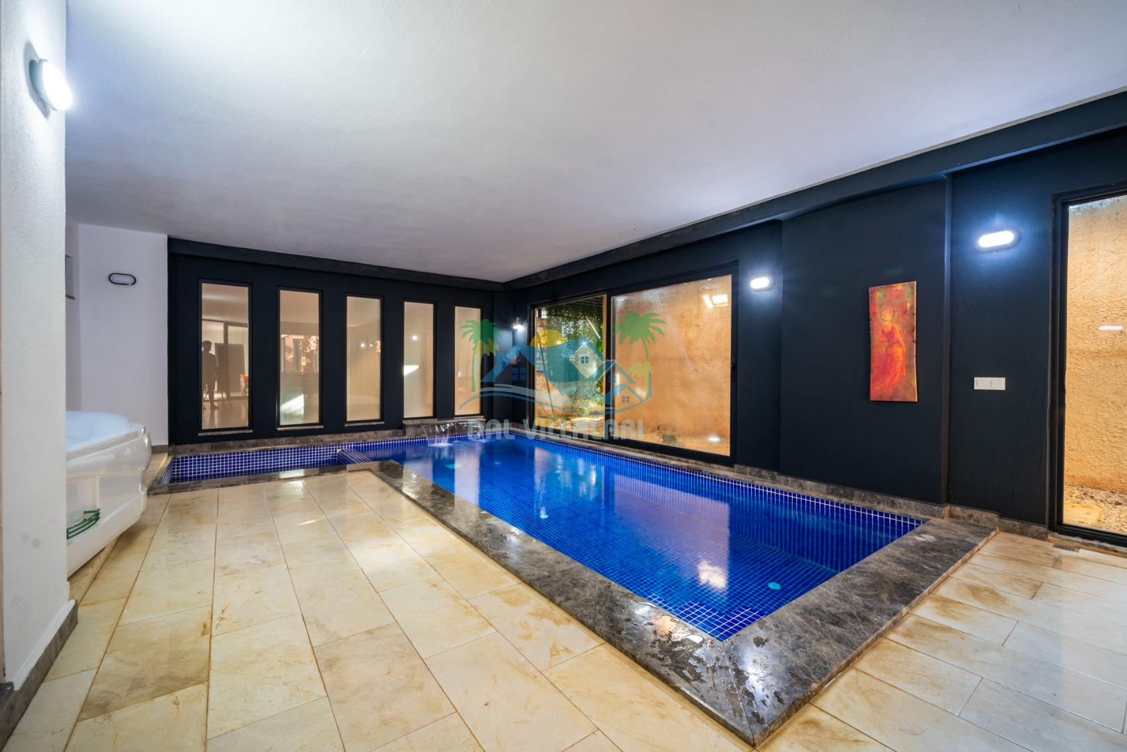 Isıtmalı sıcak havuz