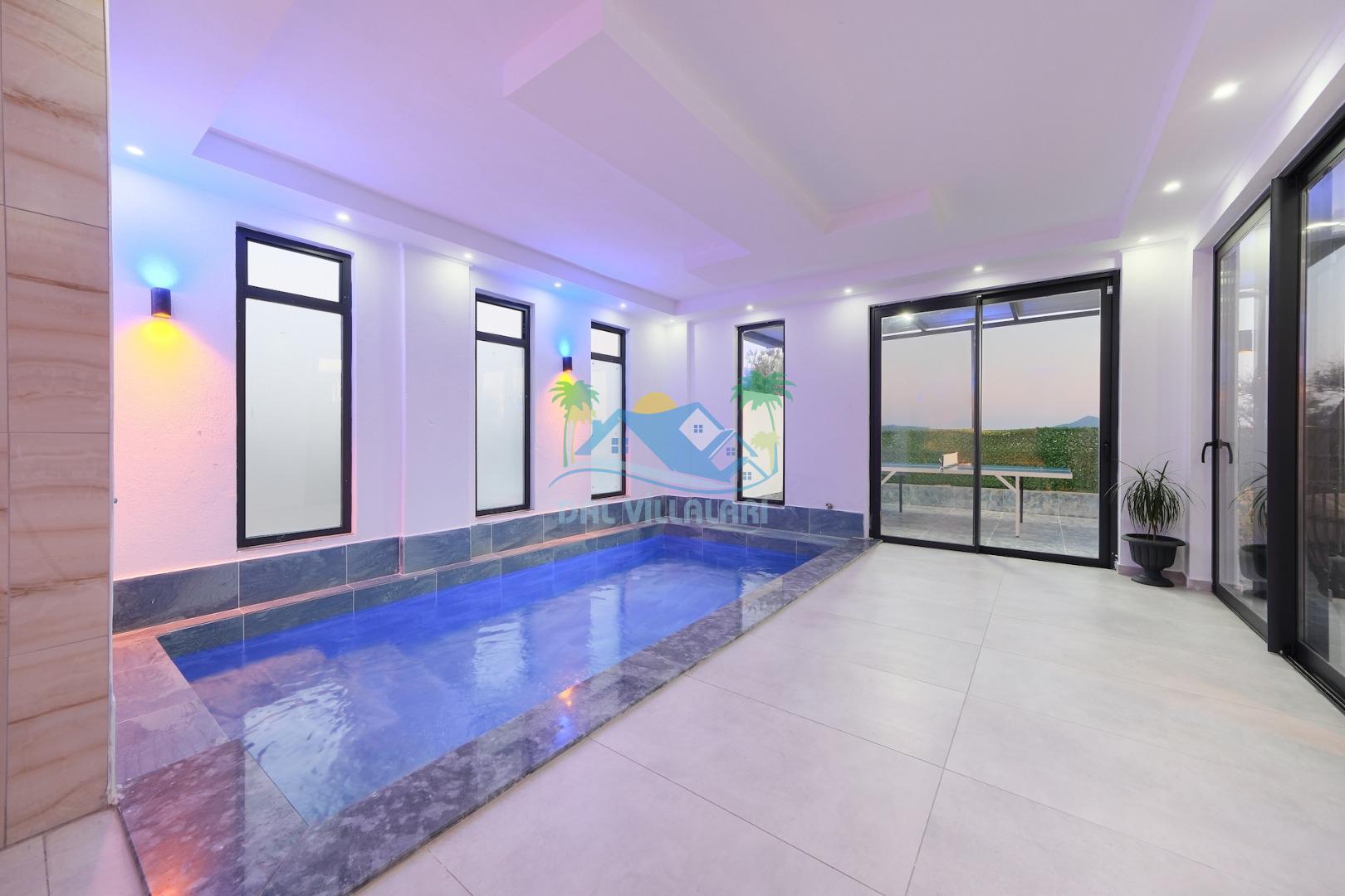 Isıtmalı sıcak havuz