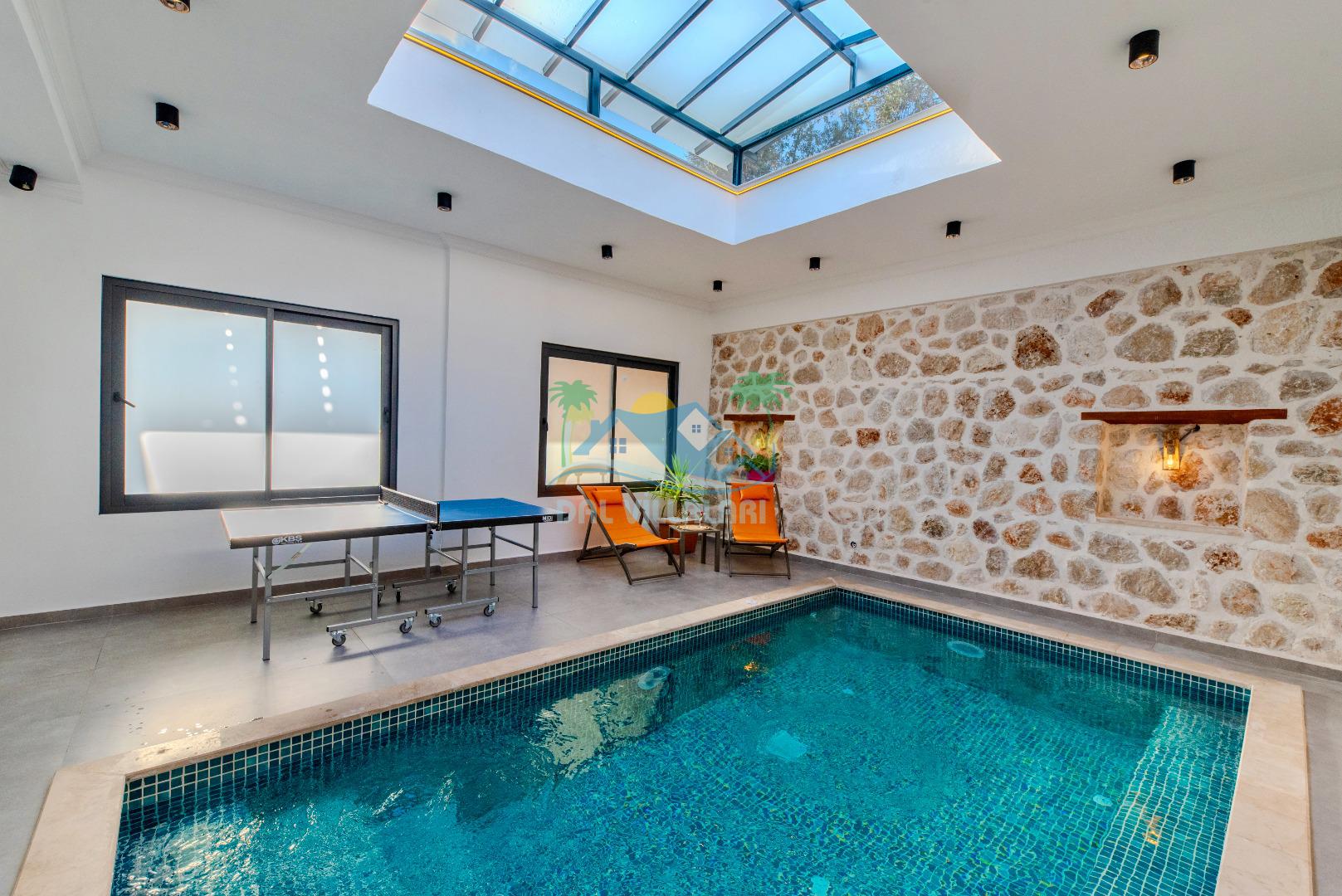 Isıtmalı sıcak havuz