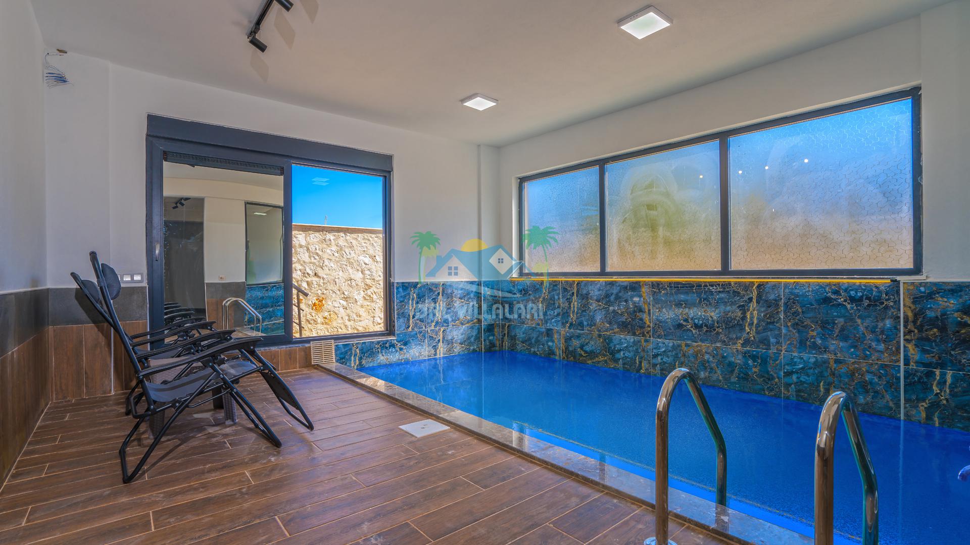 Isıtmalı sıcak havuz