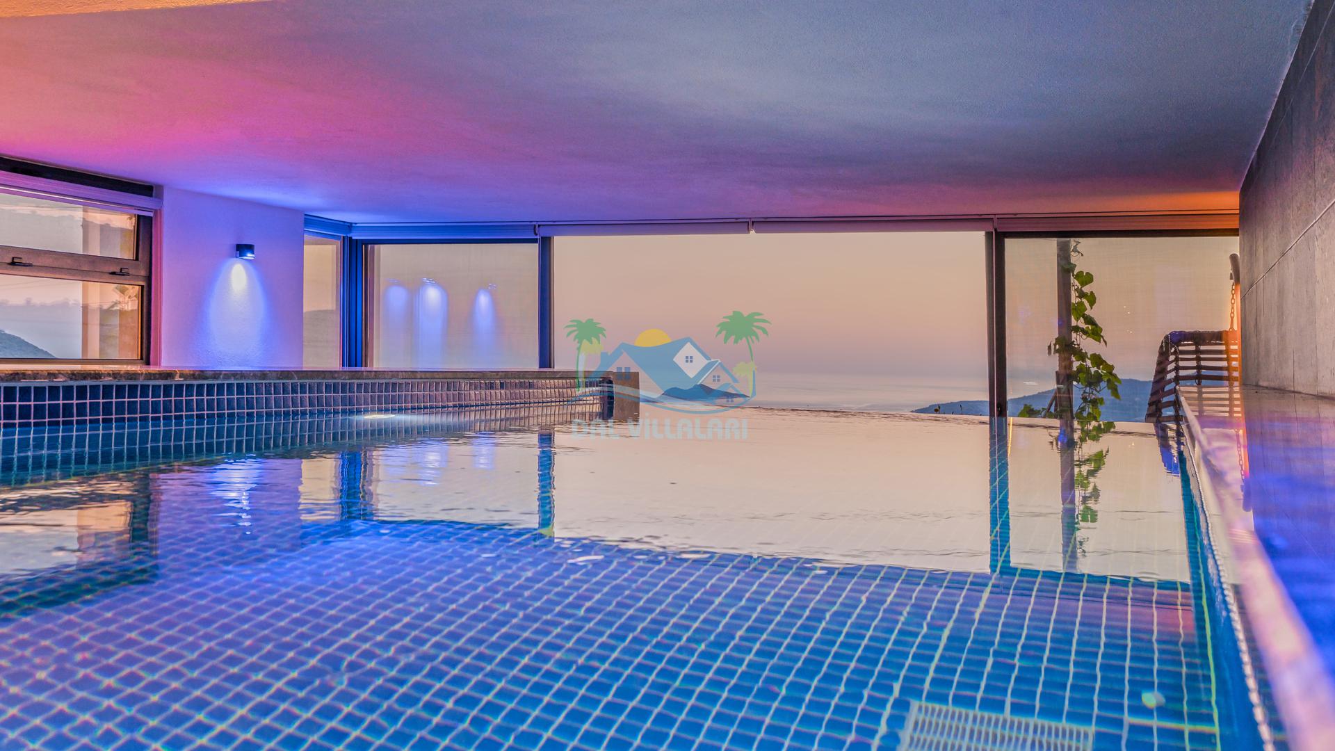 Isıtmalı sıcak havuz