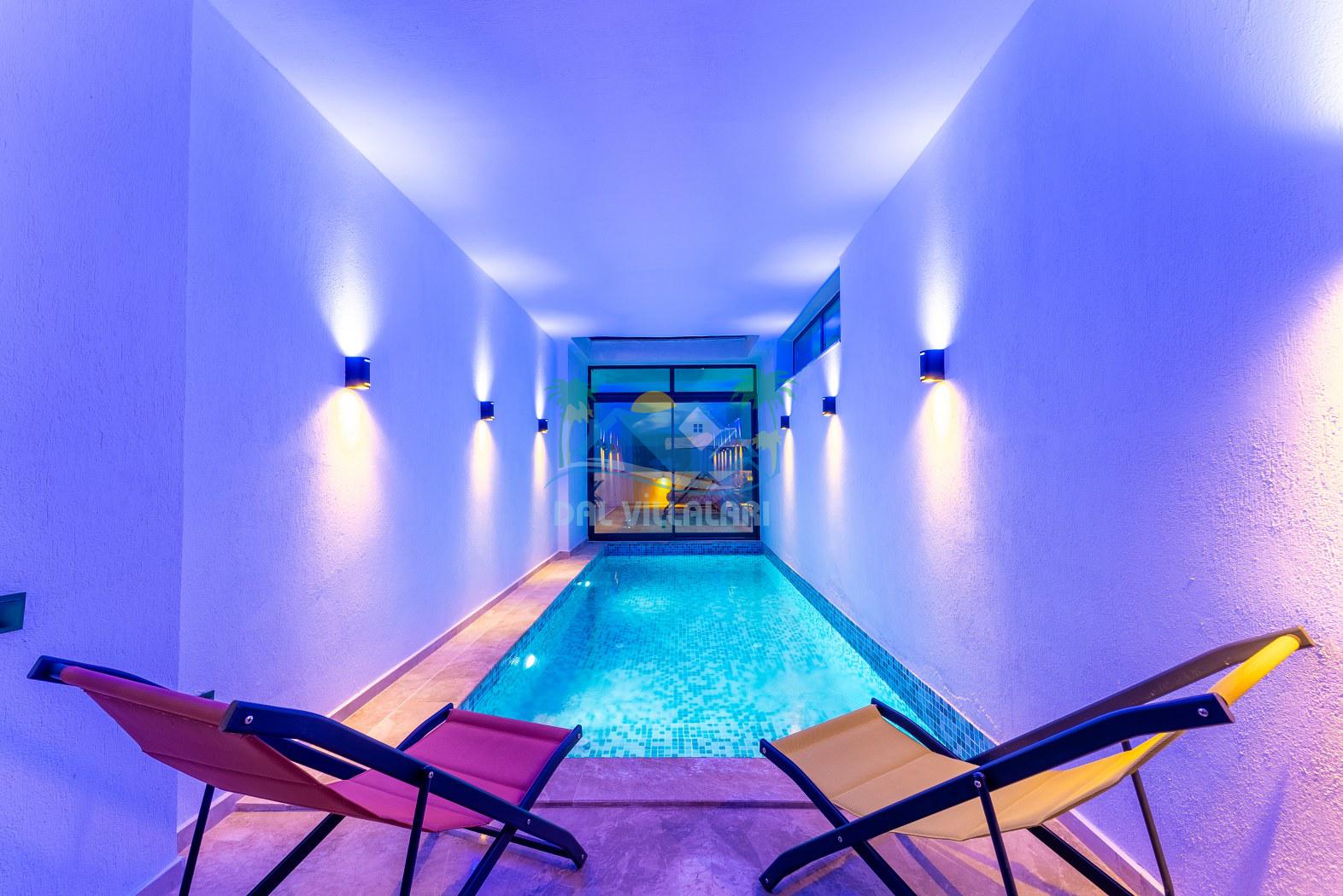 Isıtmalı sıcak havuz