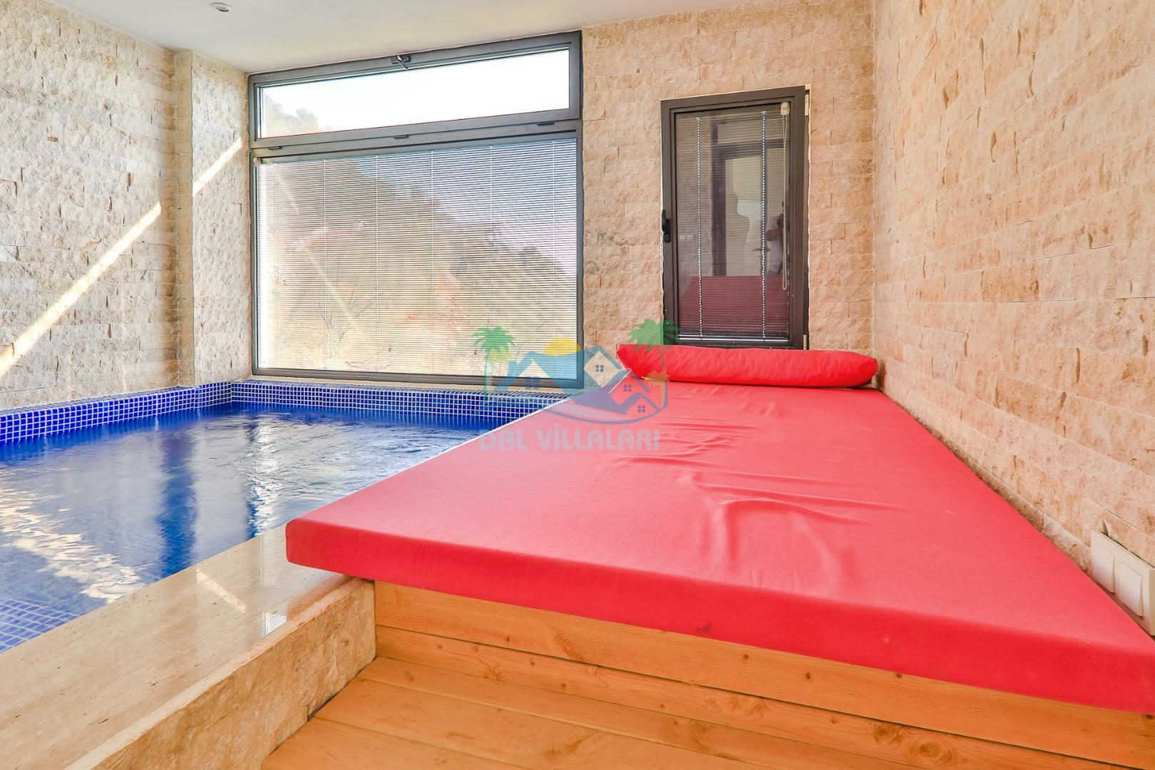 Isıtmalı sıcak havuz